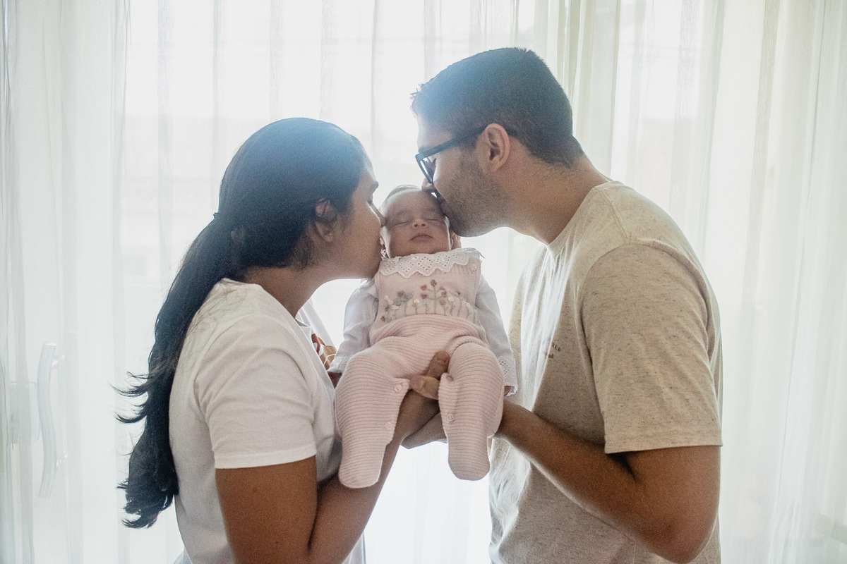 natural newborn, newborn, abraço na alma, alan smyth fotografo são mateus es, ensaio nerborn, ensaio em casa, ensaio intimista, fotografia afetiva, fotografia de familia, fotografia de familia sao mateus,  acompanhamento de bebe, bebe, fotos em casa
