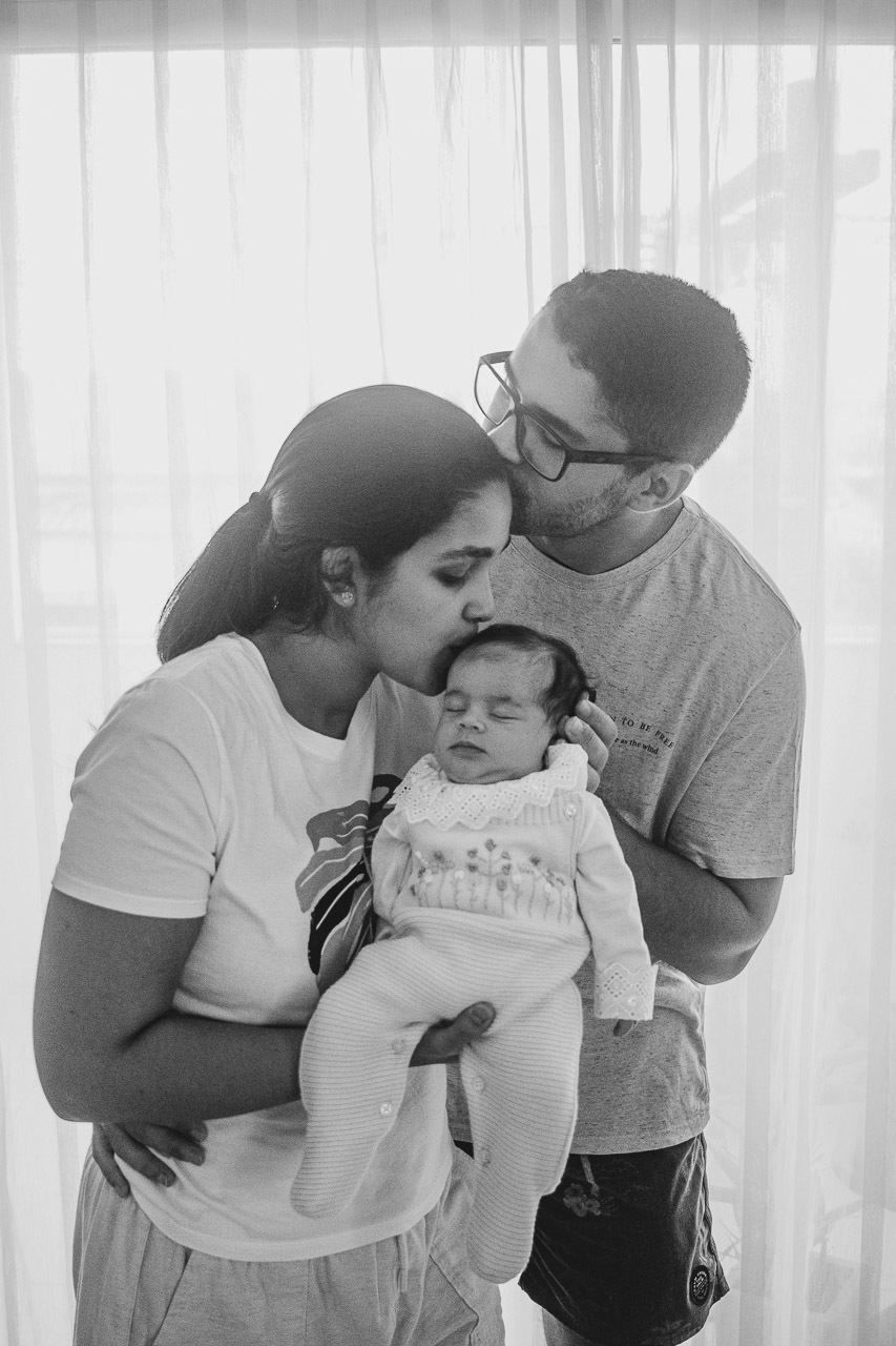 natural newborn, newborn, abraço na alma, alan smyth fotografo são mateus es, ensaio nerborn, ensaio em casa, ensaio intimista, fotografia afetiva, fotografia de familia, fotografia de familia sao mateus,  acompanhamento de bebe, bebe, fotos em casa