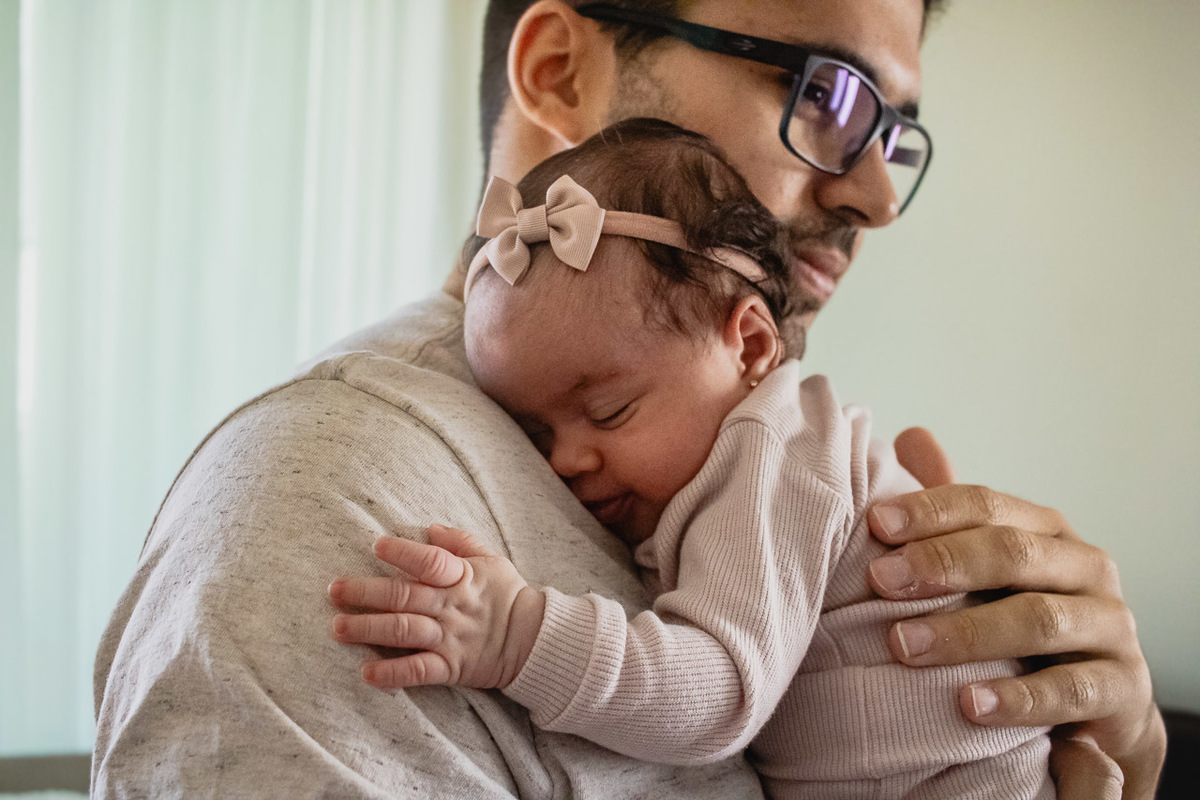 natural newborn, newborn, abraço na alma, alan smyth fotografo são mateus es, ensaio nerborn, ensaio em casa, ensaio intimista, fotografia afetiva, fotografia de familia, fotografia de familia sao mateus,  acompanhamento de bebe, bebe, fotos em casa