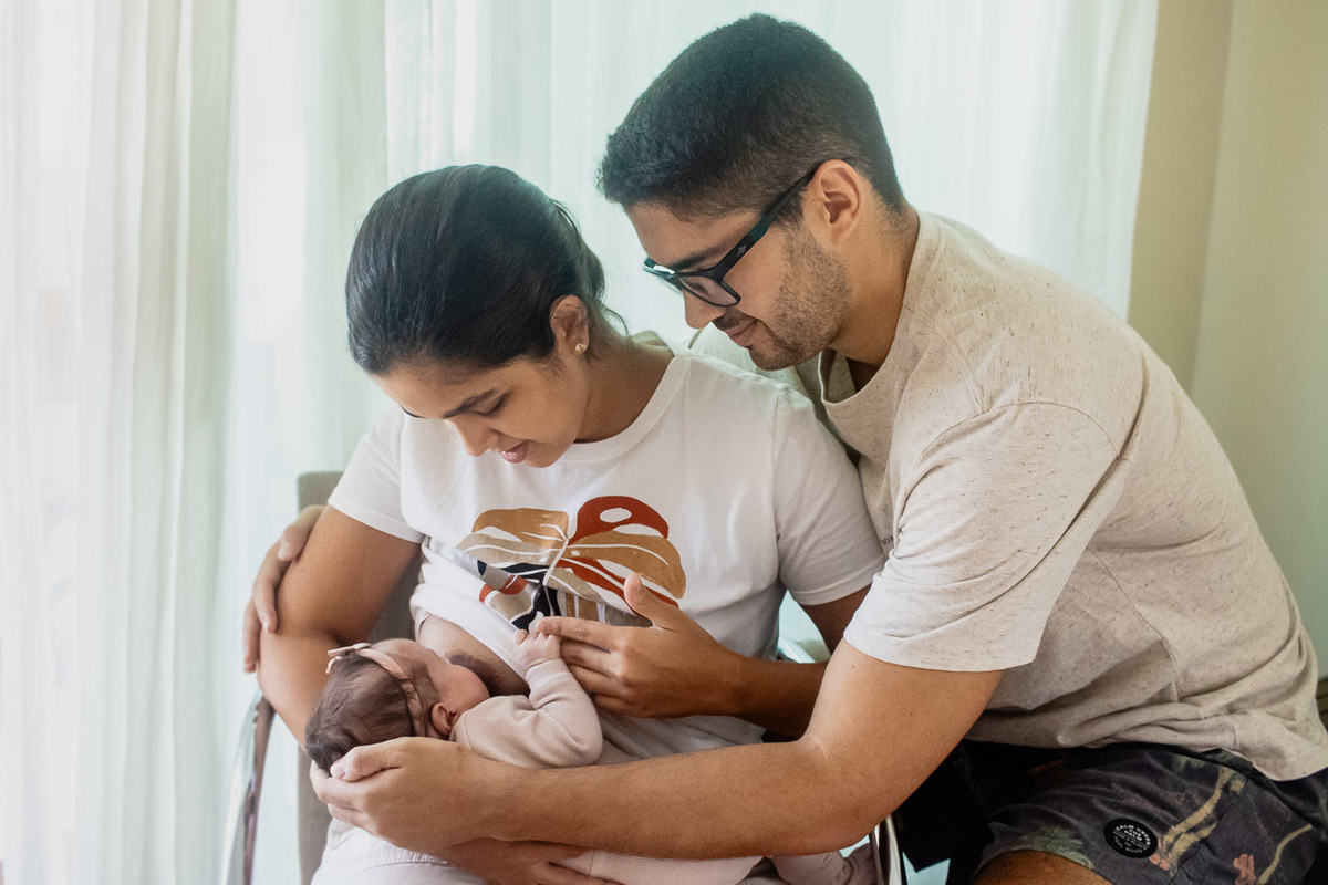 natural newborn, newborn, abraço na alma, alan smyth fotografo são mateus es, ensaio nerborn, ensaio em casa, ensaio intimista, fotografia afetiva, fotografia de familia, fotografia de familia sao mateus,  acompanhamento de bebe, bebe, fotos em casa