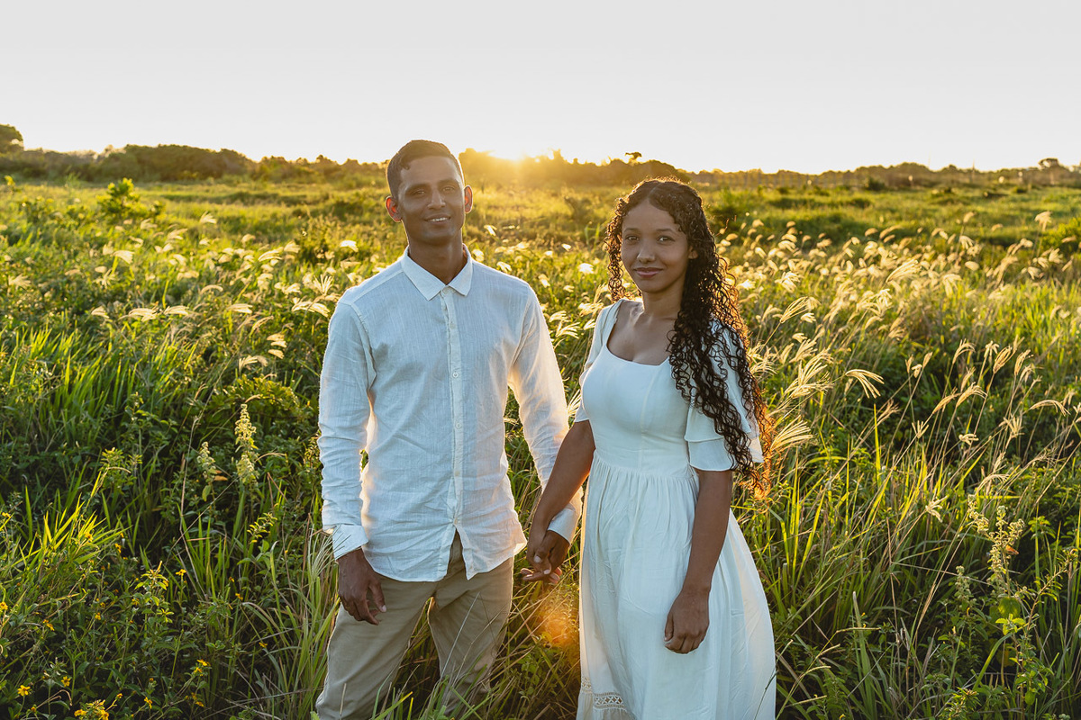 abraço na alma, alan smyth, alan smyth fotografo em sao mateus es, ensaio pre wedding, pre casamento, ensaio afetivo, ensaio casal na praia, fotografia afetiva, fotografia de casal, fotografia intimista, fotografo afetivo, fotografo em guriri, casal