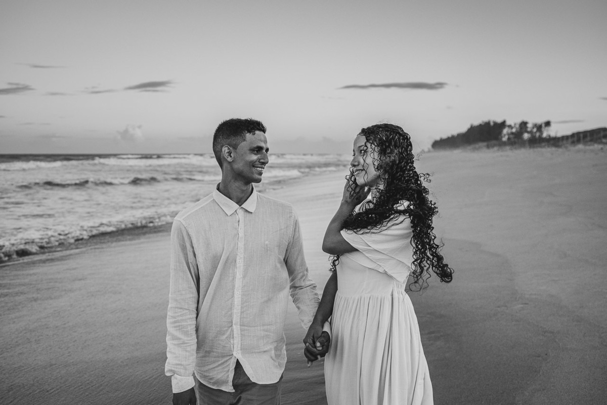 abraço na alma, alan smyth, alan smyth fotografo em sao mateus es, ensaio pre wedding, pre casamento, ensaio afetivo, ensaio casal na praia, fotografia afetiva, fotografia de casal, fotografia intimista, fotografo afetivo, fotografo em guriri, casal