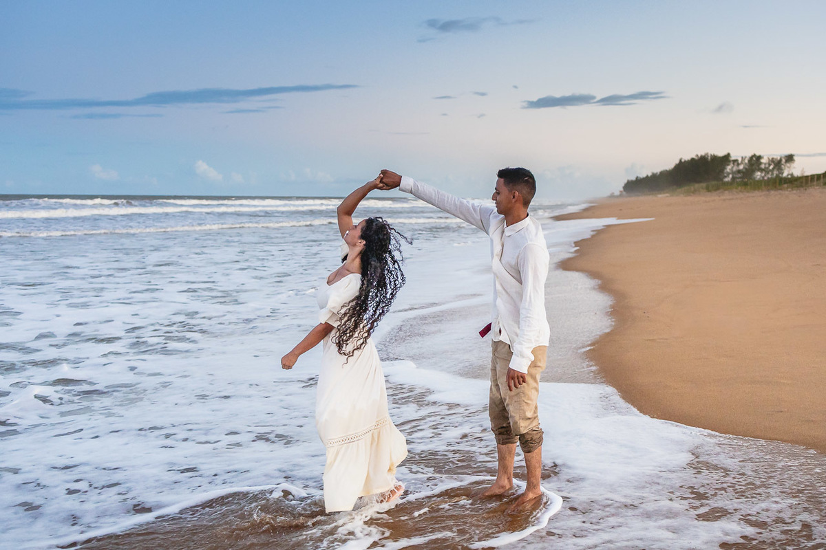 abraço na alma, alan smyth, alan smyth fotografo em sao mateus es, ensaio pre wedding, pre casamento, ensaio afetivo, ensaio casal na praia, fotografia afetiva, fotografia de casal, fotografia intimista, fotografo afetivo, fotografo em guriri, casal