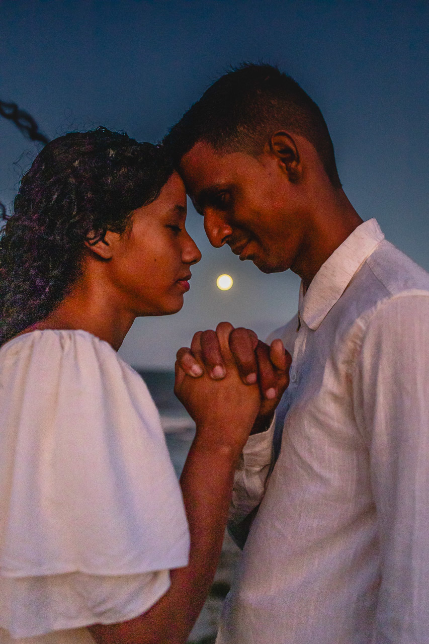 abraço na alma, alan smyth, alan smyth fotografo em sao mateus es, ensaio pre wedding, pre casamento, ensaio afetivo, ensaio casal na praia, fotografia afetiva, fotografia de casal, fotografia intimista, fotografo afetivo, fotografo em guriri, casal