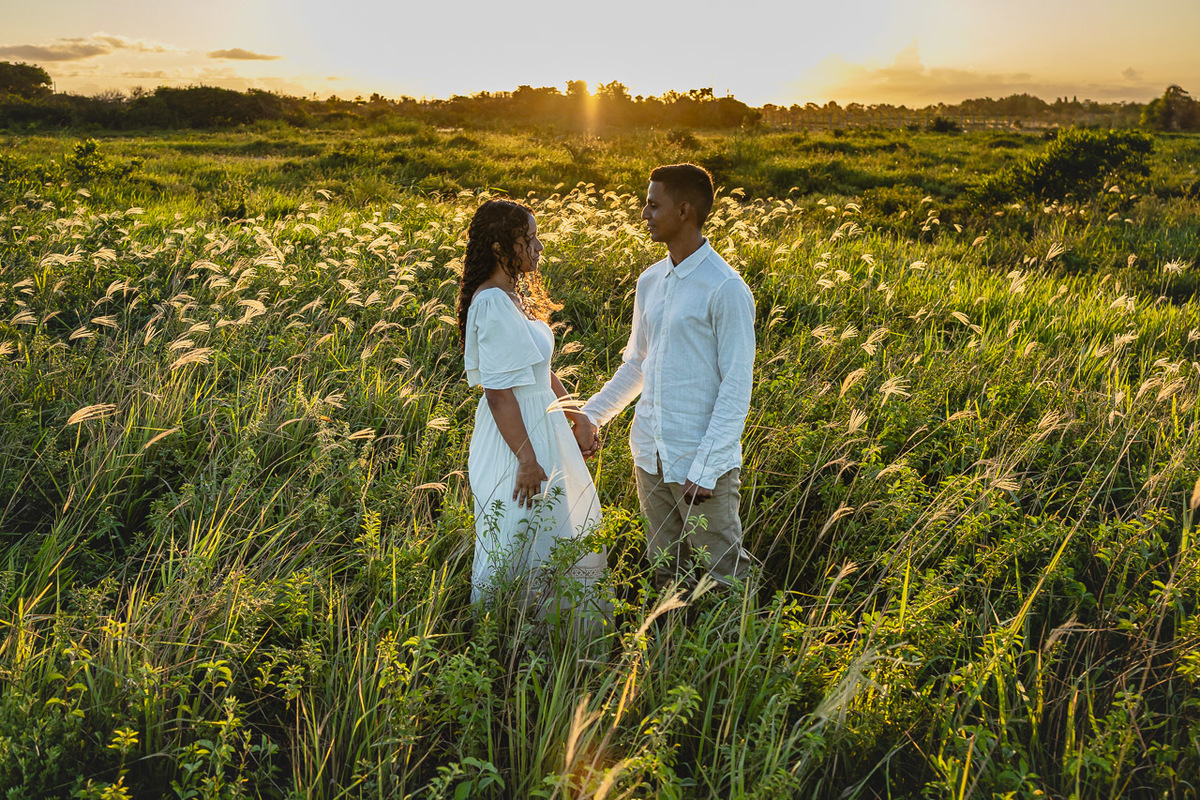 abraço na alma, alan smyth, alan smyth fotografo em sao mateus es, ensaio pre wedding, pre casamento, ensaio afetivo, ensaio casal na praia, fotografia afetiva, fotografia de casal, fotografia intimista, fotografo afetivo, fotografo em guriri, casal