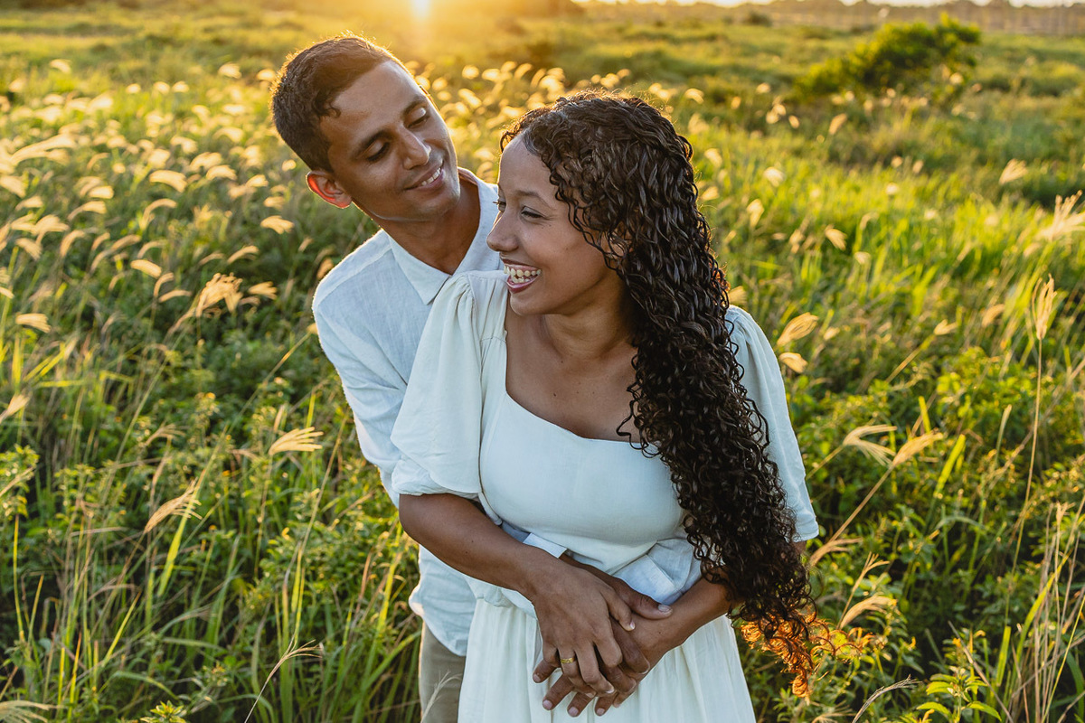 abraço na alma, alan smyth, alan smyth fotografo em sao mateus es, ensaio pre wedding, pre casamento, ensaio afetivo, ensaio casal na praia, fotografia afetiva, fotografia de casal, fotografia intimista, fotografo afetivo, fotografo em guriri, casal