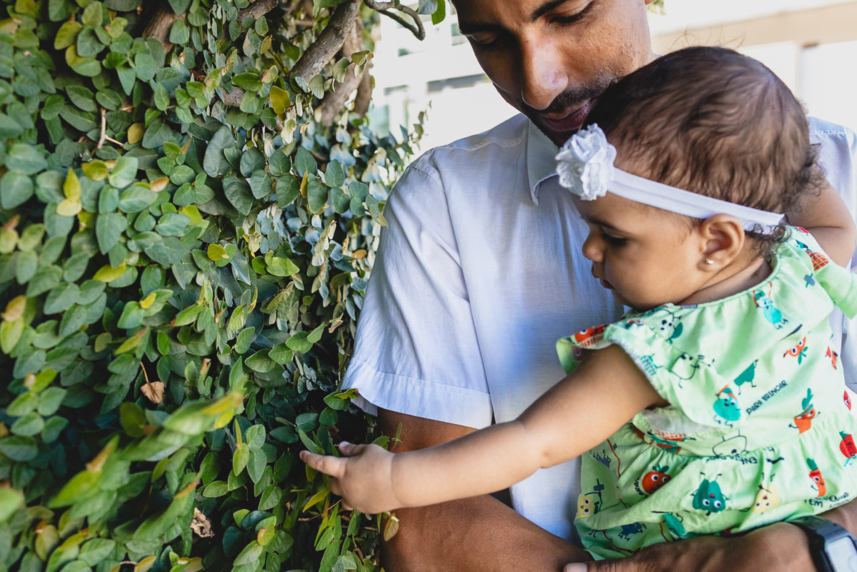 acompanhamento de bebê, abraço na alma, alan smyth fotografo são mateus es, ensaio de bebê, ensaio em casa, ensaio intimista, fotografia afetiva, fotografia de familia,  fotografia de familia sao mateus es,  gêmeas, gêmeas meninas, pais de menina, bebê