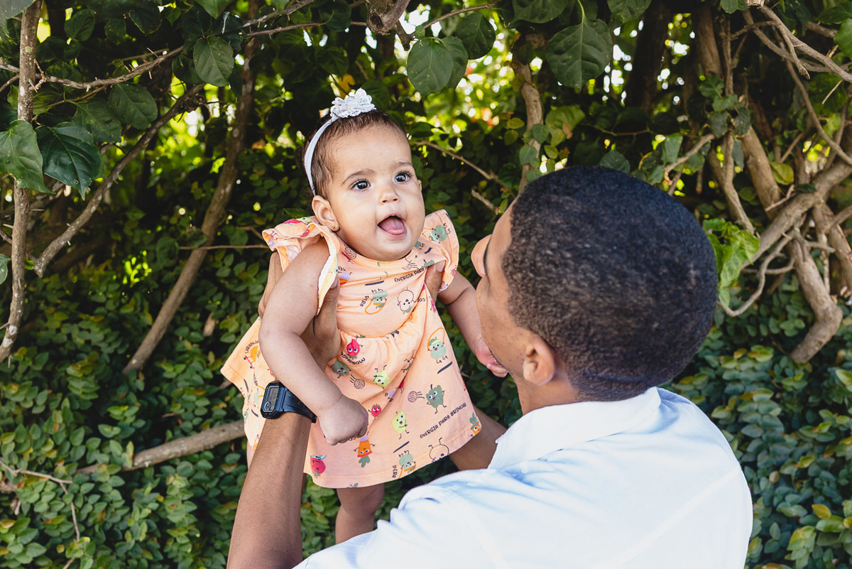 acompanhamento de bebê, abraço na alma, alan smyth fotografo são mateus es, ensaio de bebê, ensaio em casa, ensaio intimista, fotografia afetiva, fotografia de familia,  fotografia de familia sao mateus es,  gêmeas, gêmeas meninas, pais de menina, bebê
