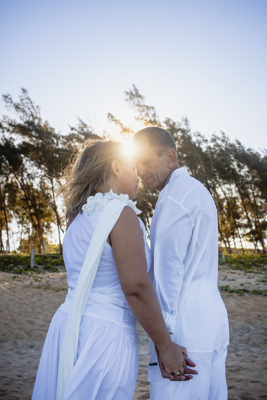 abraço na alma, alan smyth, alan smyth fotografo em sao mateus es, ensaio afetivo, ensaio casal na praia, fotografia afetiva, fotografia de casal, fotografia intimista, fotografo afetivo, fotografo em guriri, casal, ensaio intimista, casal maduro