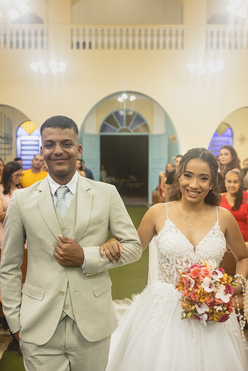 abraço na alma, alan smyth, alan smyth fotografo em sao mateus es, casamento intimista, fotografia afetiva, fotografia de casamento mantena mg, fotos de casamento na paroquia nossa senhora das graças, fotografo em mantena mg, wedding, casamento na igreja