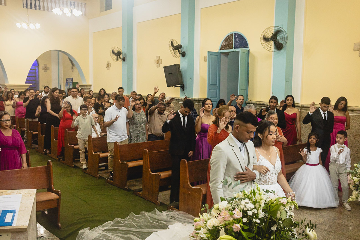 abraço na alma, alan smyth, alan smyth fotografo em sao mateus es, casamento intimista, fotografia afetiva, fotografia de casamento mantena mg, fotos de casamento na paroquia nossa senhora das graças, fotografo em mantena mg, wedding, casamento na igreja