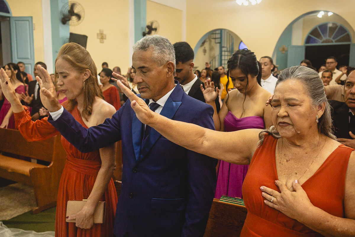 abraço na alma, alan smyth, alan smyth fotografo em sao mateus es, casamento intimista, fotografia afetiva, fotografia de casamento mantena mg, fotos de casamento na paroquia nossa senhora das graças, fotografo em mantena mg, wedding, casamento na igreja