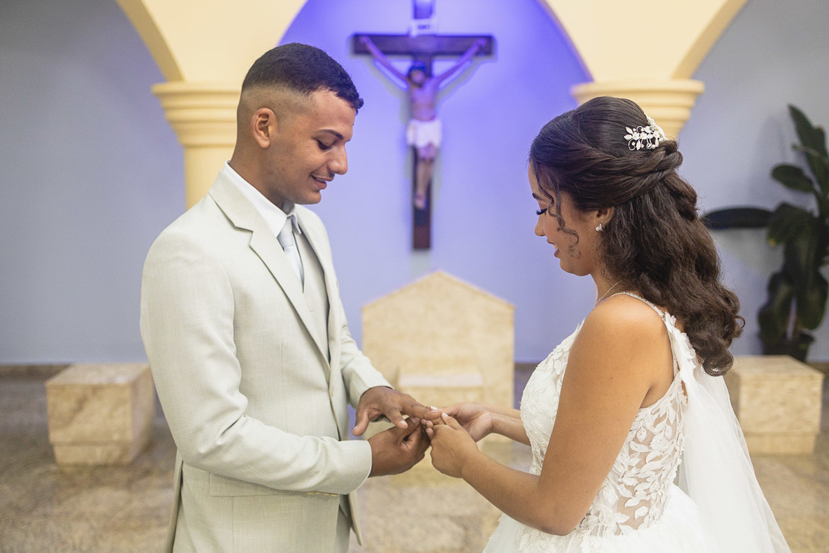 abraço na alma, alan smyth, alan smyth fotografo em sao mateus es, casamento intimista, fotografia afetiva, fotografia de casamento mantena mg, fotos de casamento na paroquia nossa senhora das graças, fotografo em mantena mg, wedding, casamento na igreja