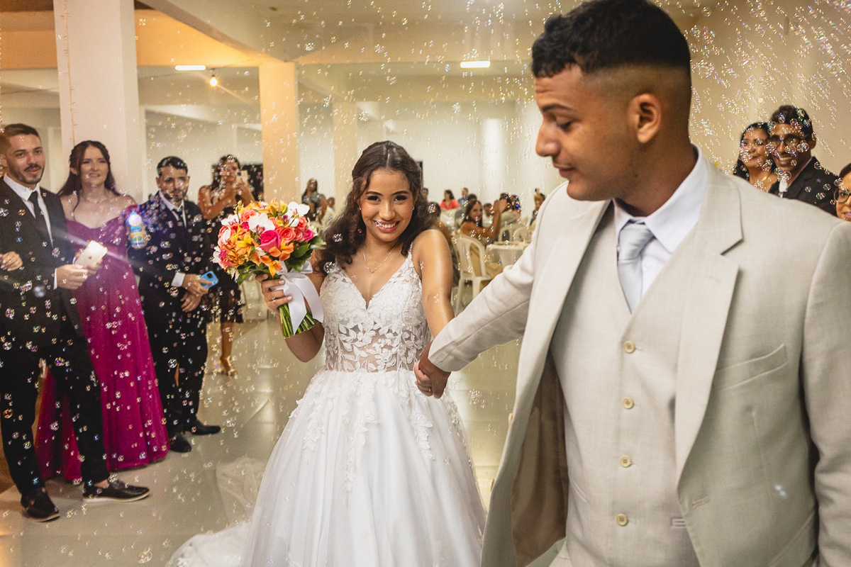 abraço na alma, alan smyth, alan smyth fotografo em sao mateus es, casamento intimista, fotografia afetiva, fotografia de casamento mantena mg, fotos de casamento na paroquia nossa senhora das graças, fotografo em mantena mg, wedding, casamento na igreja