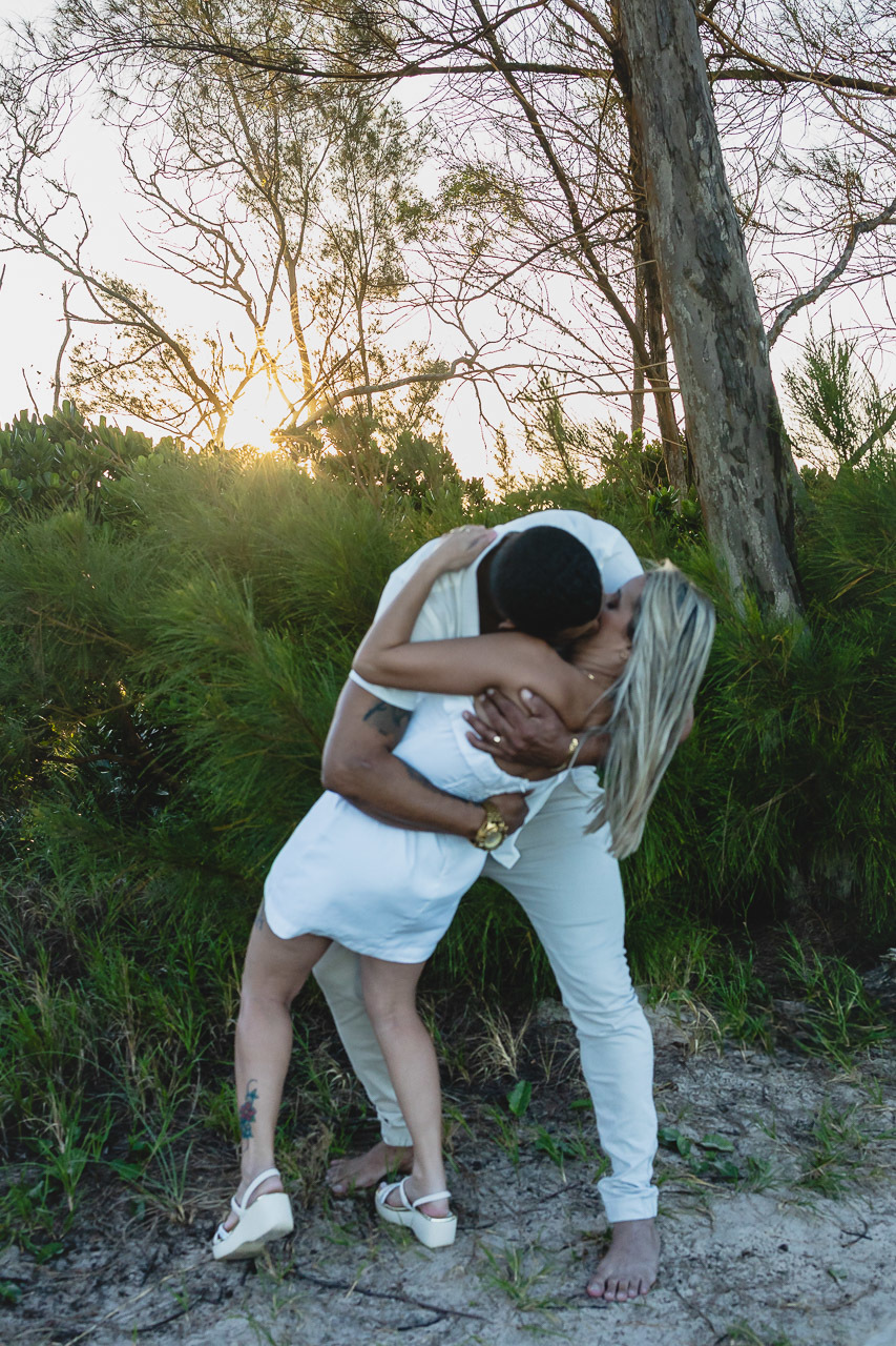 abraço na alma, alan smyth, alan smyth fotografo em sao mateus es, ensaio afetivo, ensaio casal na praia, fotografia afetiva, fotografia de casal, fotografia intimista, fotografo afetivo, fotografo em guriri, onde fotografar em guriri, bosque da praia