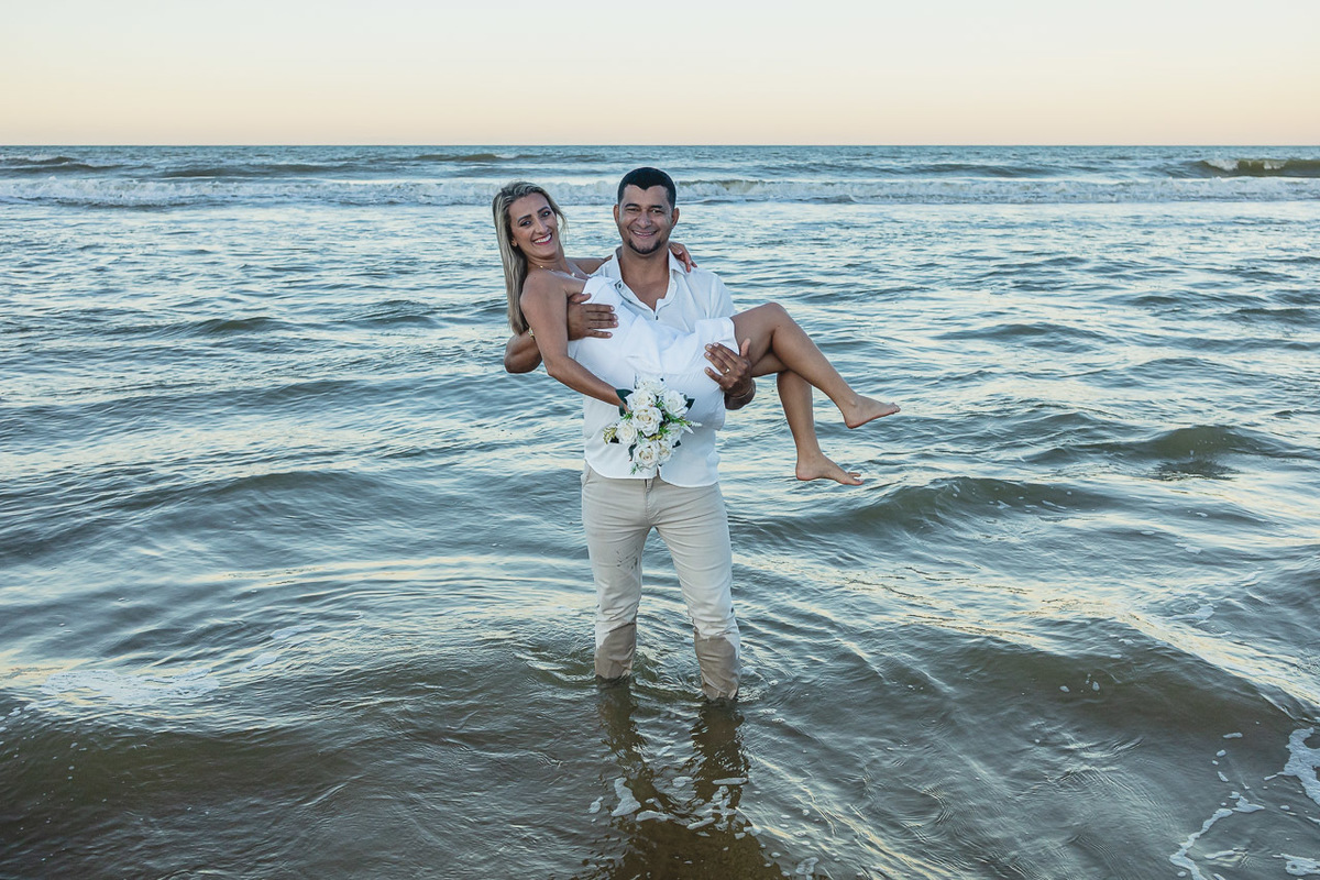 abraço na alma, alan smyth, alan smyth fotografo em sao mateus es, ensaio afetivo, ensaio casal na praia, fotografia afetiva, fotografia de casal, fotografia intimista, fotografo afetivo, fotografo em guriri, onde fotografar em guriri, bosque da praia