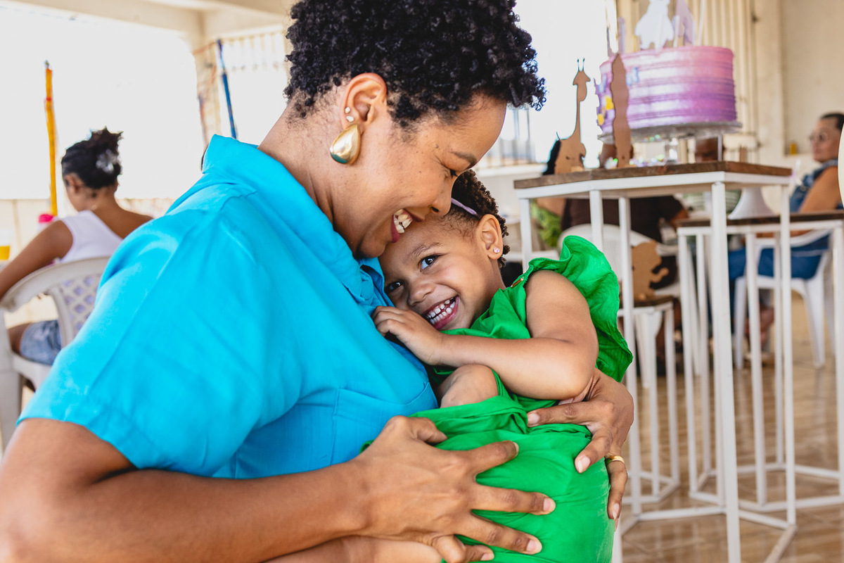 fotografia de festa infantil sao mateus, ensaio de familia es, festa em casa,  decoracao de festa infantil, decoracao de festas, alan smyth, fotografia afetiva es, fotos festa, hora do parabens, fotografia de festa infantil guriri, fotografo infantil