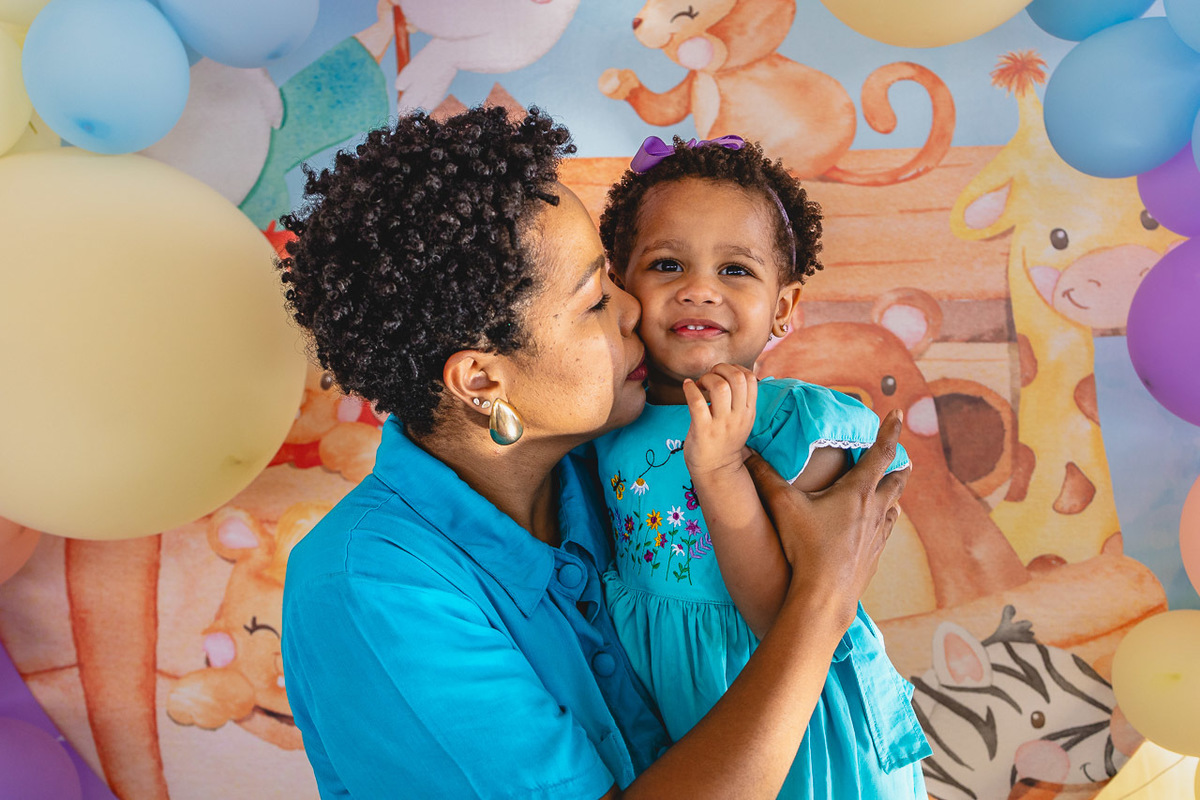 fotografia de festa infantil sao mateus, ensaio de familia es, festa em casa,  decoracao de festa infantil, decoracao de festas, alan smyth, fotografia afetiva es, fotos festa, hora do parabens, fotografia de festa infantil guriri, fotografo infantil