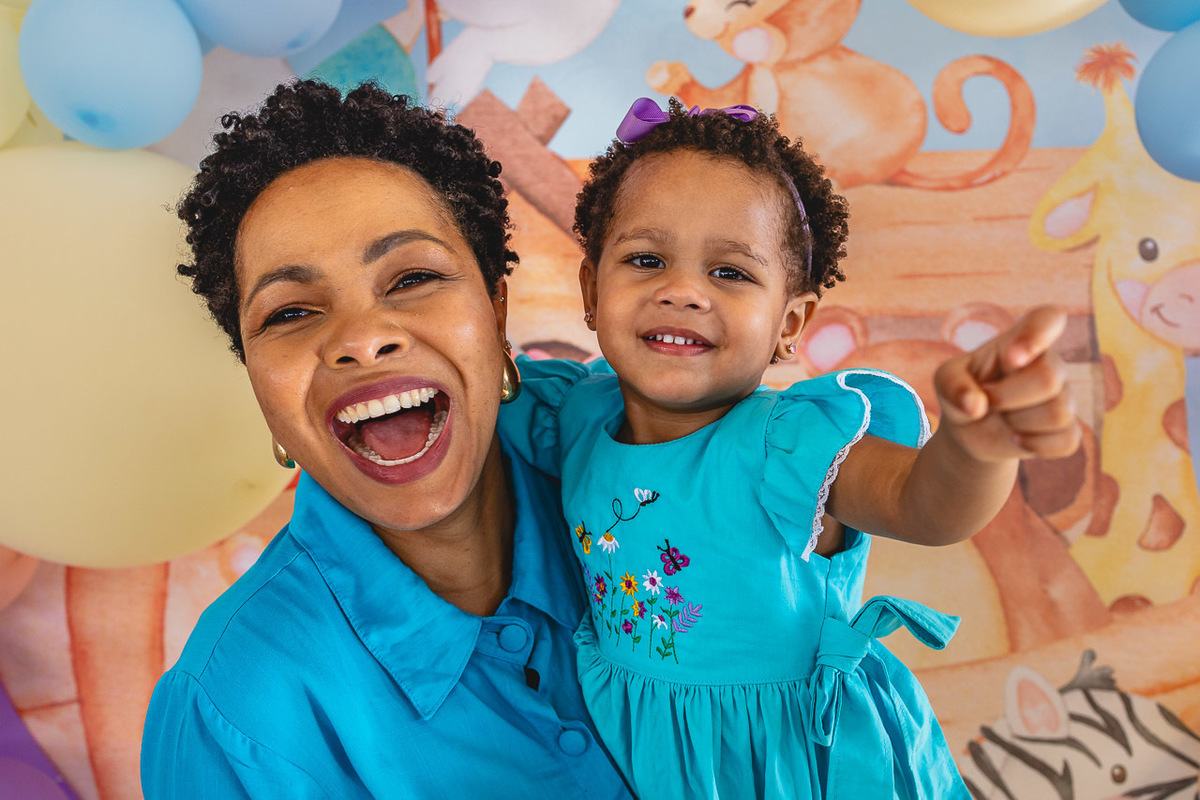 fotografia de festa infantil sao mateus, ensaio de familia es, festa em casa,  decoracao de festa infantil, decoracao de festas, alan smyth, fotografia afetiva es, fotos festa, hora do parabens, fotografia de festa infantil guriri, fotografo infantil