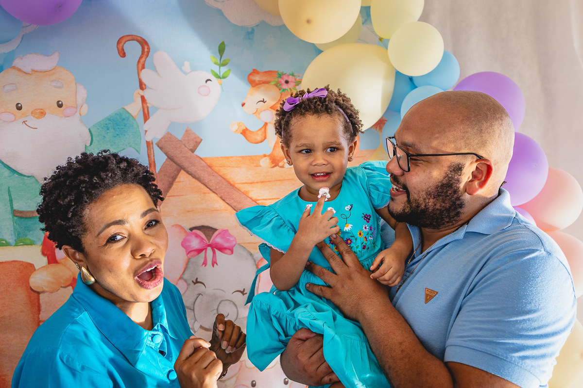 fotografia de festa infantil sao mateus, ensaio de familia es, festa em casa,  decoracao de festa infantil, decoracao de festas, alan smyth, fotografia afetiva es, fotos festa, hora do parabens, fotografia de festa infantil guriri, fotografo infantil