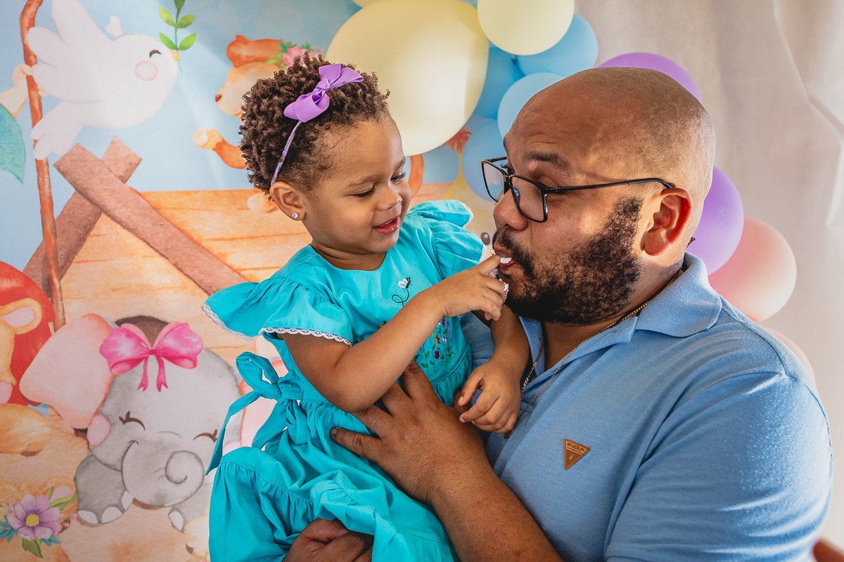 fotografia de festa infantil sao mateus, ensaio de familia es, festa em casa,  decoracao de festa infantil, decoracao de festas, alan smyth, fotografia afetiva es, fotos festa, hora do parabens, fotografia de festa infantil guriri, fotografo infantil