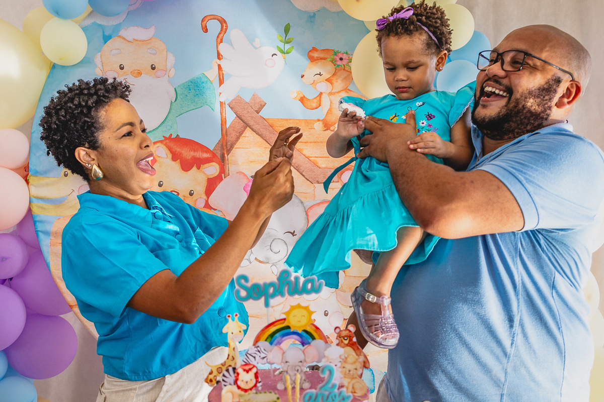 fotografia de festa infantil sao mateus, ensaio de familia es, festa em casa,  decoracao de festa infantil, decoracao de festas, alan smyth, fotografia afetiva es, fotos festa, hora do parabens, fotografia de festa infantil guriri, fotografo infantil