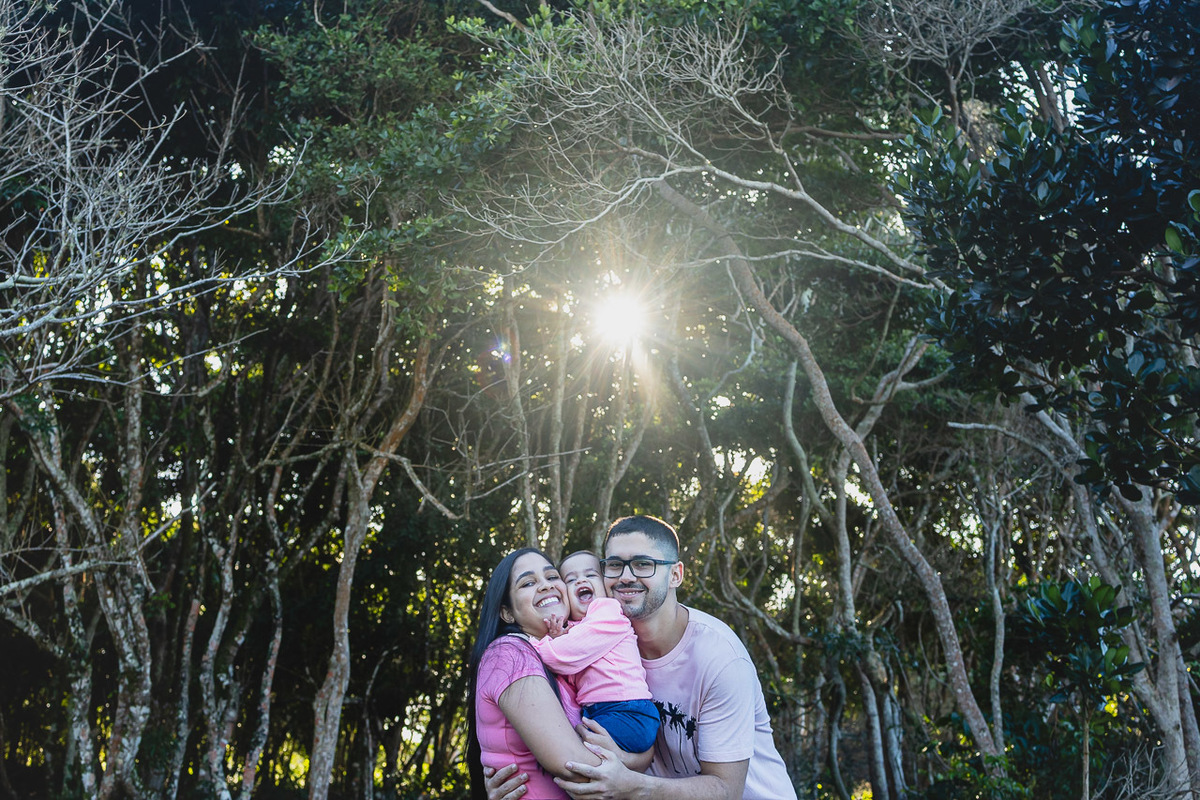 acompanhamento de bebê, abraço na alma, alan smyth fotografo são mateus es, ensaio de bebê, ensaio em casa, ensaio intimista, fotografia afetiva, fotografia de familia,  fotografia de familia sao mateus es, pais de menina, jornada de bebê, ensaio infantil