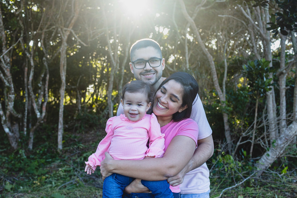 acompanhamento de bebê, abraço na alma, alan smyth fotografo são mateus es, ensaio de bebê, ensaio em casa, ensaio intimista, fotografia afetiva, fotografia de familia,  fotografia de familia sao mateus es, pais de menina, jornada de bebê, ensaio infantil