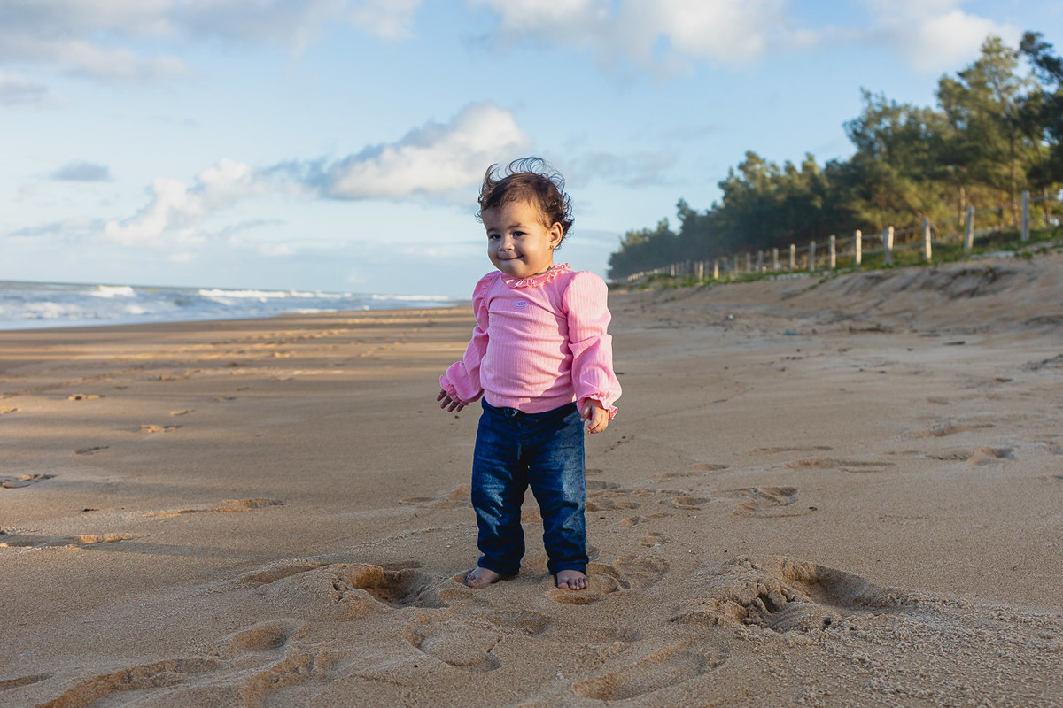 acompanhamento de bebê, abraço na alma, alan smyth fotografo são mateus es, ensaio de bebê, ensaio em casa, ensaio intimista, fotografia afetiva, fotografia de familia,  fotografia de familia sao mateus es, pais de menina, jornada de bebê, ensaio infantil