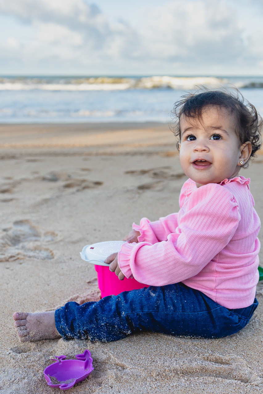 acompanhamento de bebê, abraço na alma, alan smyth fotografo são mateus es, ensaio de bebê, ensaio em casa, ensaio intimista, fotografia afetiva, fotografia de familia,  fotografia de familia sao mateus es, pais de menina, jornada de bebê, ensaio infantil