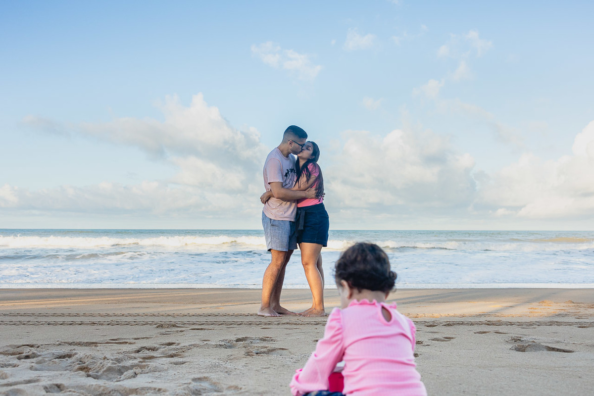 acompanhamento de bebê, abraço na alma, alan smyth fotografo são mateus es, ensaio de bebê, ensaio em casa, ensaio intimista, fotografia afetiva, fotografia de familia,  fotografia de familia sao mateus es, pais de menina, jornada de bebê, ensaio infantil