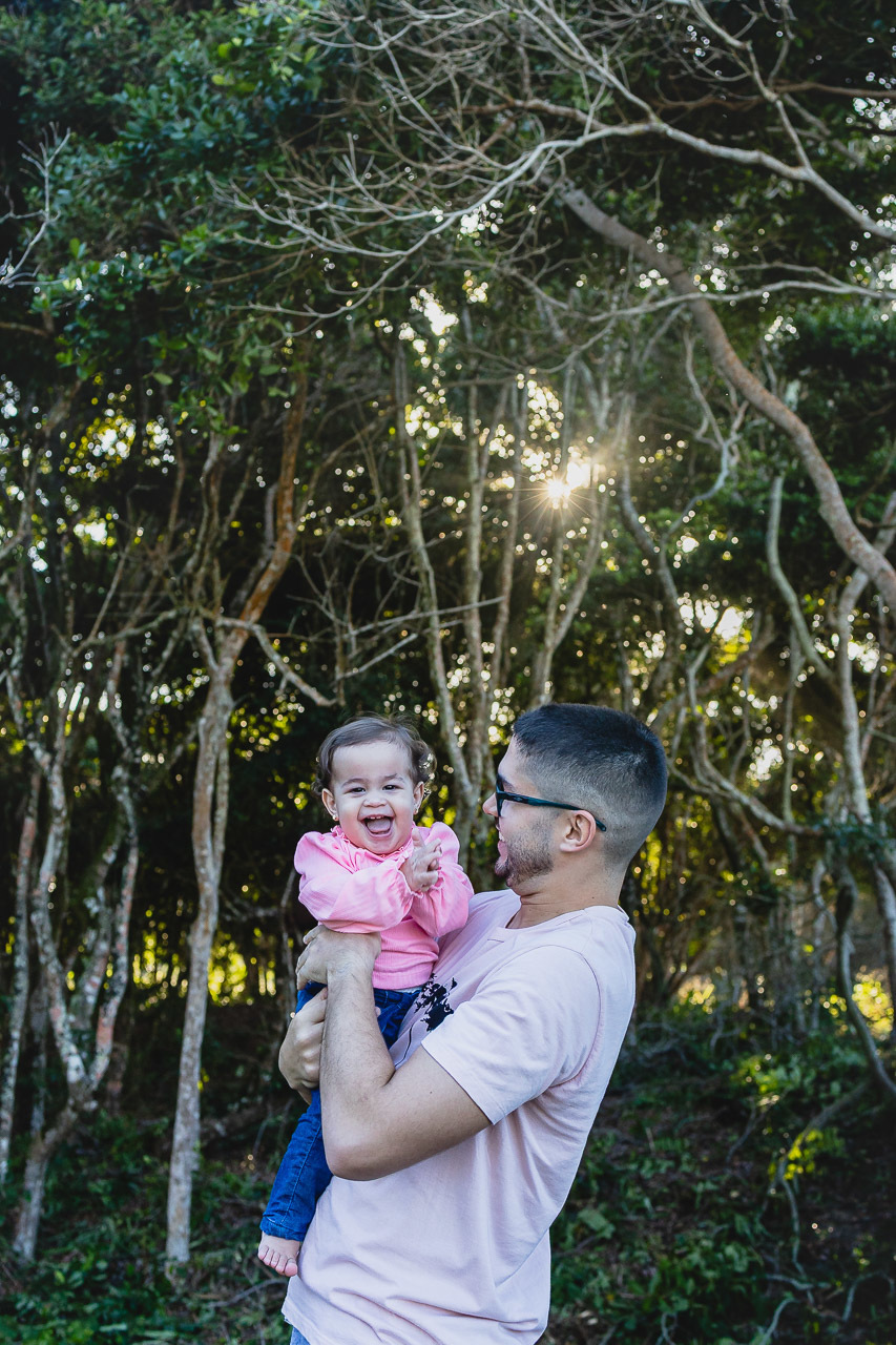 acompanhamento de bebê, abraço na alma, alan smyth fotografo são mateus es, ensaio de bebê, ensaio em casa, ensaio intimista, fotografia afetiva, fotografia de familia,  fotografia de familia sao mateus es, pais de menina, jornada de bebê, ensaio infantil