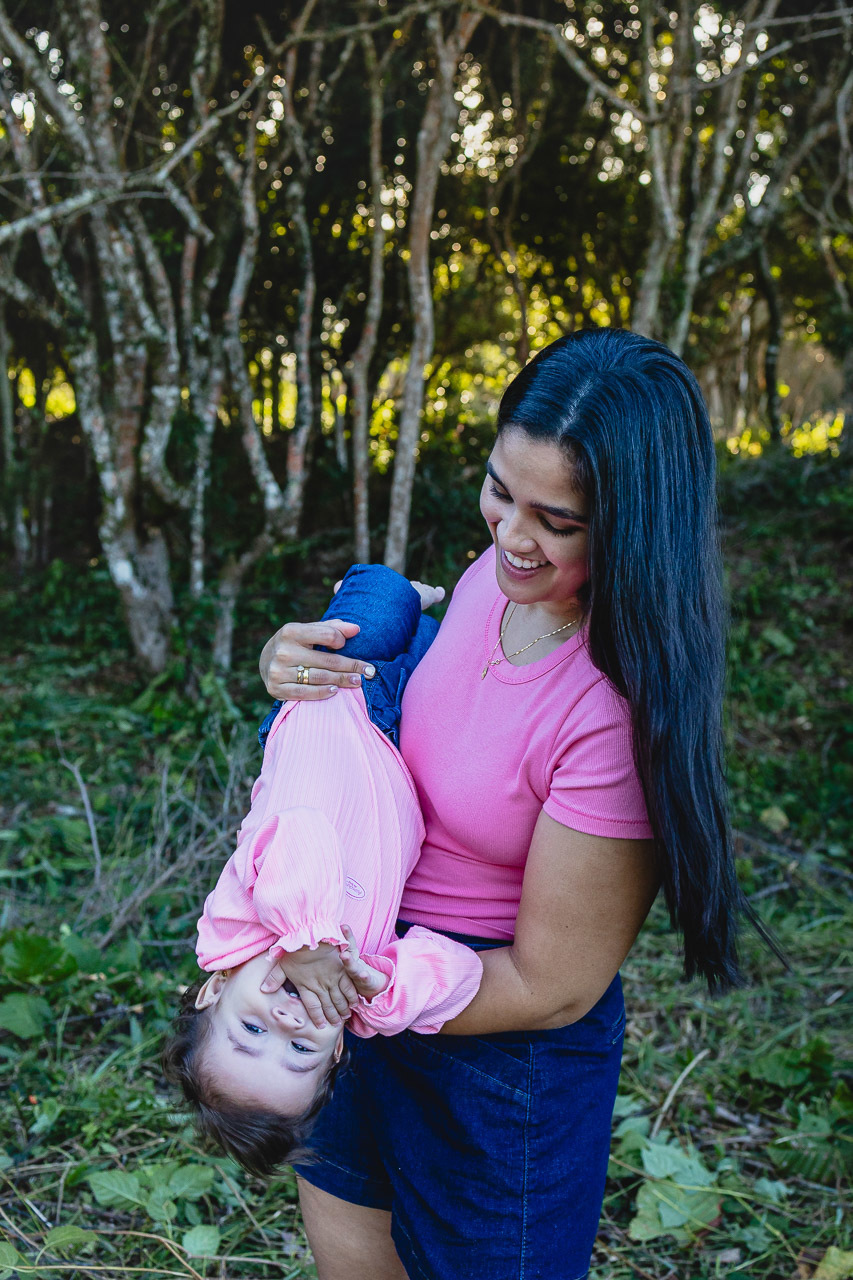 acompanhamento de bebê, abraço na alma, alan smyth fotografo são mateus es, ensaio de bebê, ensaio em casa, ensaio intimista, fotografia afetiva, fotografia de familia,  fotografia de familia sao mateus es, pais de menina, jornada de bebê, ensaio infantil
