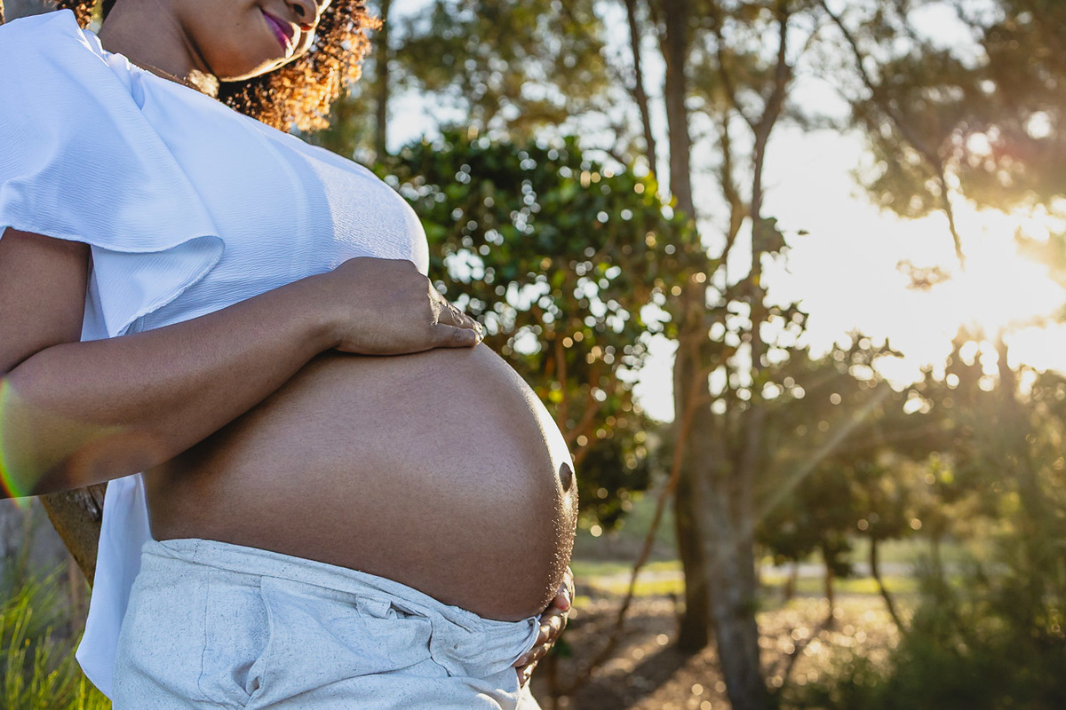 abraço na alma, alan smyth fotografo es, ensaio fotografico gestante, ensaio fotografico gestante sao mateus, ensaio gestante, ensaio intimista, fotografia afetiva, fotografia de familia, onde fotografar em sao mateus es, retrato de gestante, guriri, es