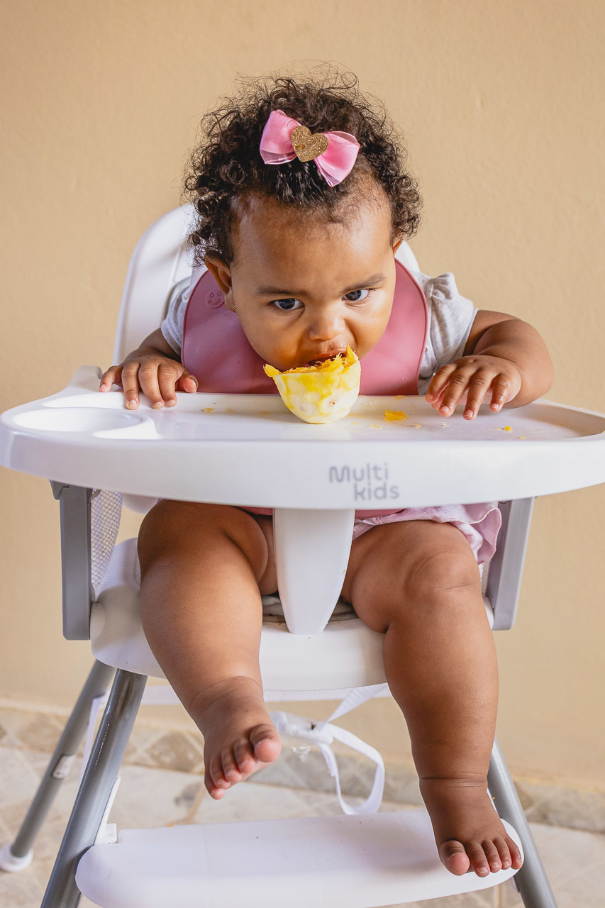 acompanhamento de bebê, abraço na alma, alan smyth fotografo são mateus es, ensaio de bebê, ensaio em casa, ensaio intimista, fotografia afetiva, fotografia de familia,  fotografia de familia sao mateus es, pais de menina, jornada de bebê, ensaio infantil