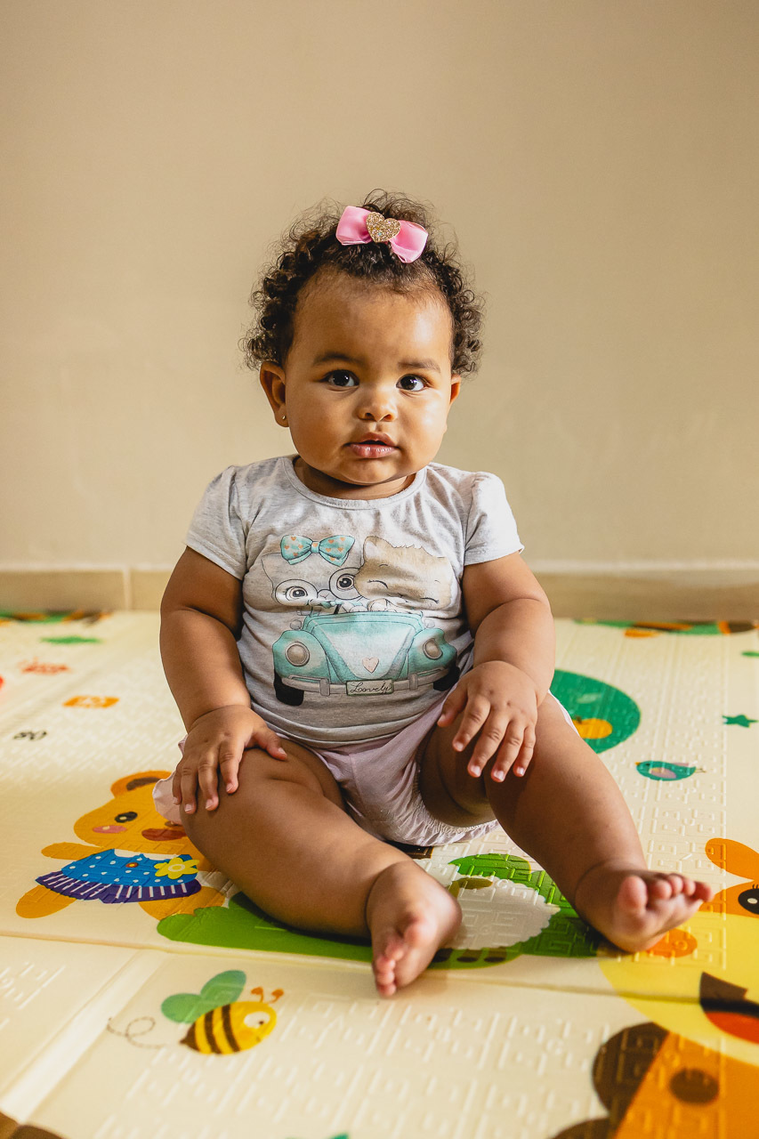 acompanhamento de bebê, abraço na alma, alan smyth fotografo são mateus es, ensaio de bebê, ensaio em casa, ensaio intimista, fotografia afetiva, fotografia de familia,  fotografia de familia sao mateus es, pais de menina, jornada de bebê, ensaio infantil