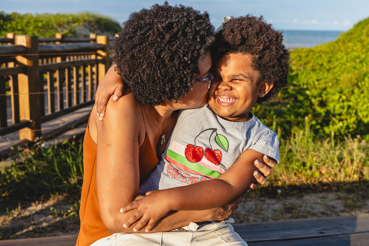 acompanhamento de bebê, abraço na alma, alan smyth fotografo são mateus es, ensaio de bebê, ensaio em casa, ensaio intimista, fotografia afetiva, fotografia de familia,  fotografia de familia sao mateus es, pais de menina, jornada de bebê, ensaio infantil