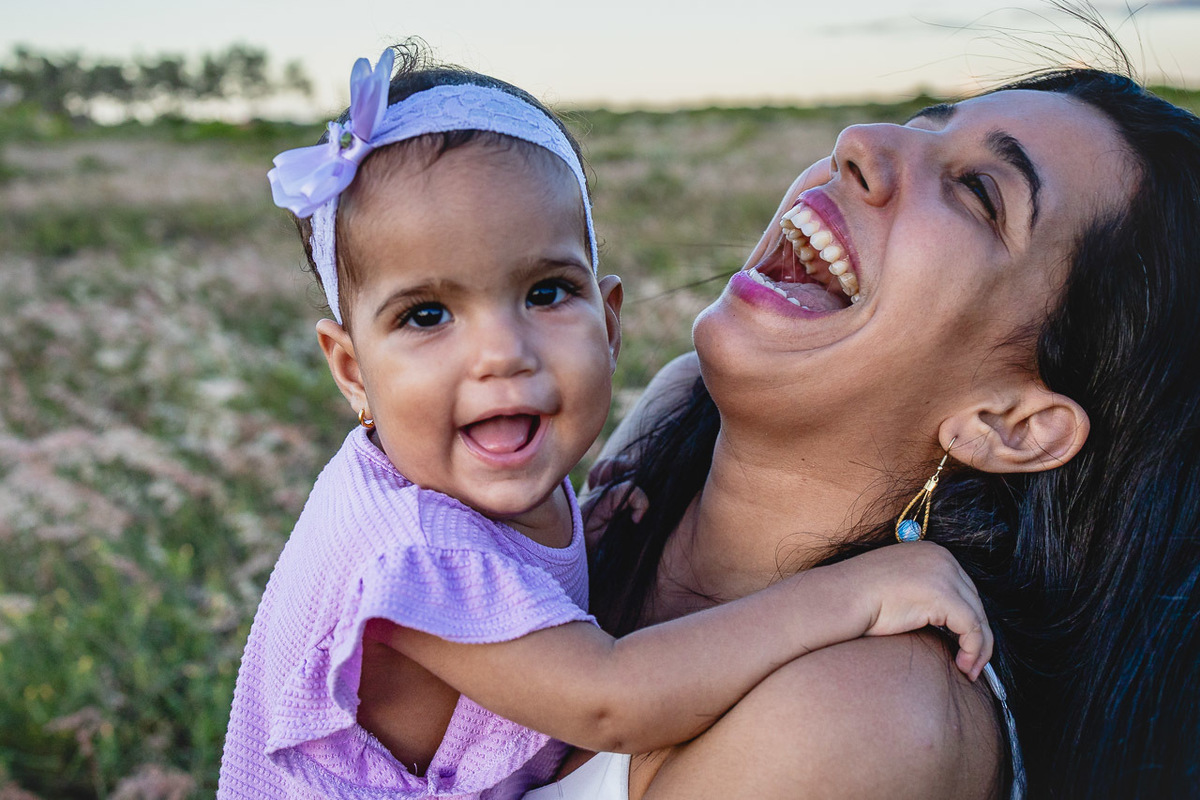 acompanhamento de bebê, abraço na alma, alan smyth fotografo são mateus es, ensaio de bebê, ensaio em casa, ensaio intimista, fotografia afetiva, fotografia de familia,  fotografia de familia sao mateus es,  gêmeas, gêmeas meninas, pais de menina, bebê