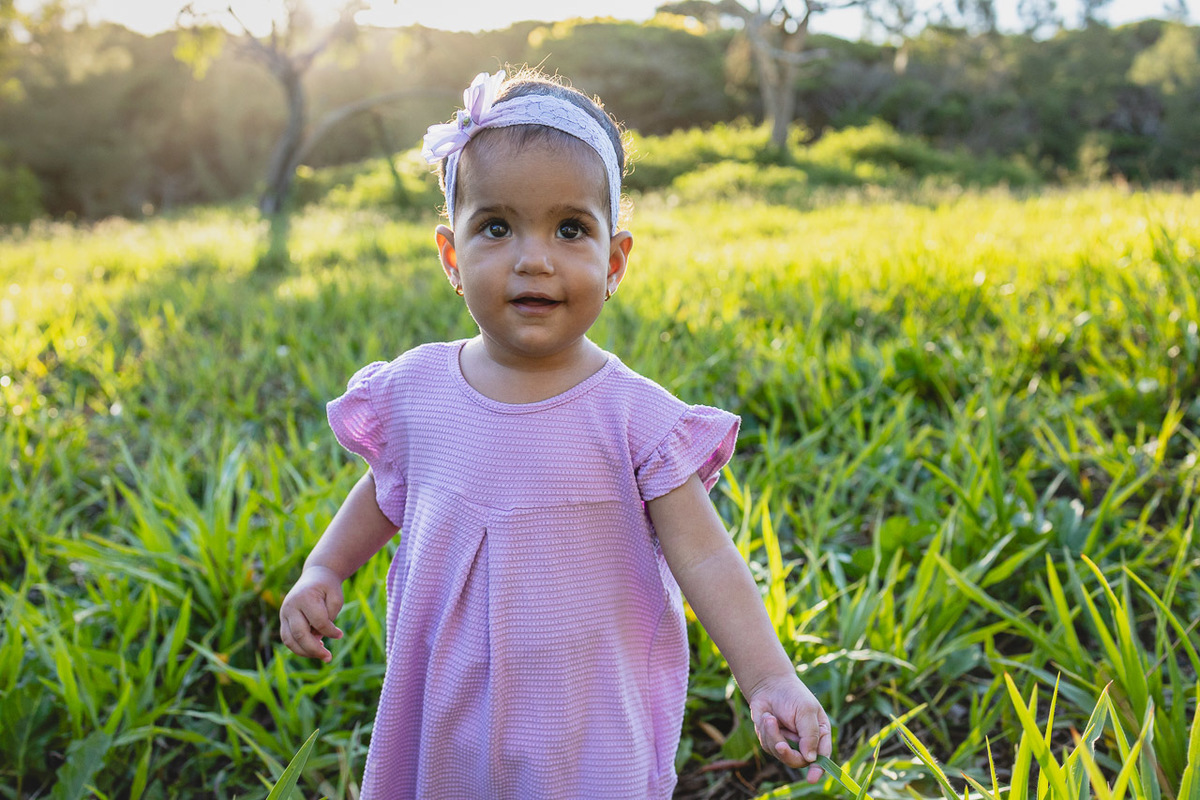 acompanhamento de bebê, abraço na alma, alan smyth fotografo são mateus es, ensaio de bebê, ensaio em casa, ensaio intimista, fotografia afetiva, fotografia de familia,  fotografia de familia sao mateus es,  gêmeas, gêmeas meninas, pais de menina, bebê