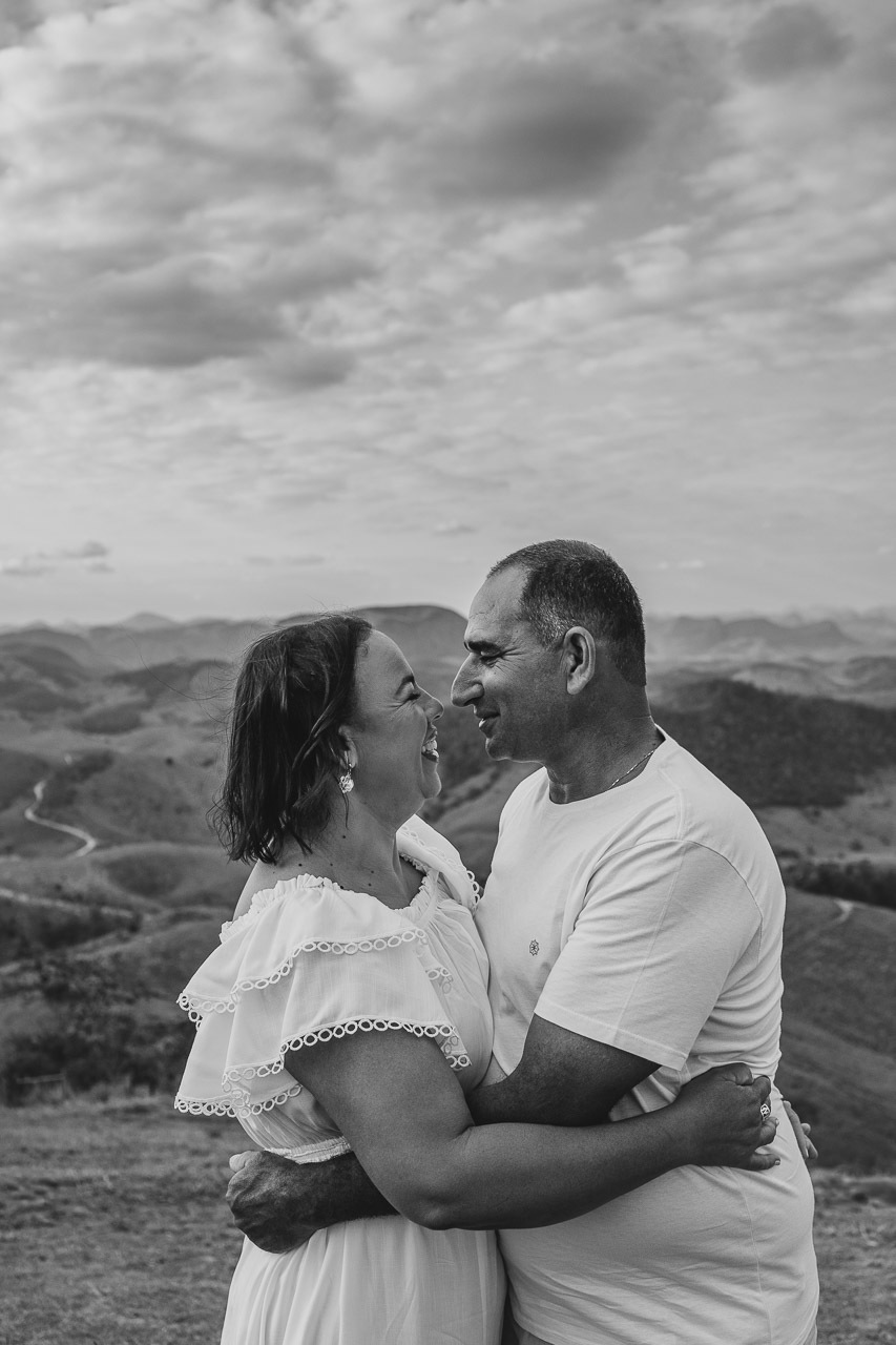 abraço na alma, alan smyth, alan smyth fotografo em sao mateus es, ensaio afetivo, fotografo em mantena, fotografia afetiva, fotografia de casal, fotografia intimista, fotografo afetivo, onde fotografar em mantena, torre de mantena, mirante em mantena