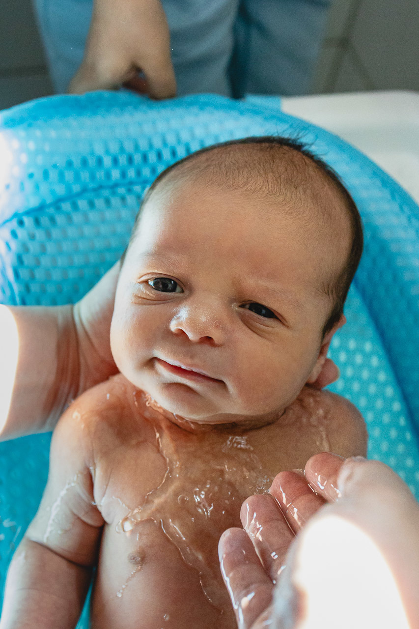 natural newborn, fotografo newborn, newborn, abraço na alma, alan smyth fotografo são mateus es, ensaio nerborn, ensaio em casa, ensaio intimista, fotografia afetiva, fotografia de familia, fotografia de familia guriri, fotografia de recem nascido, bebê