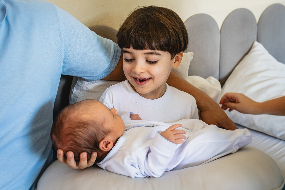 natural newborn, fotografo newborn, newborn, abraço na alma, alan smyth fotografo são mateus es, ensaio nerborn, ensaio em casa, ensaio intimista, fotografia afetiva, fotografia de familia, fotografia de familia guriri, fotografia de recem nascido, bebê