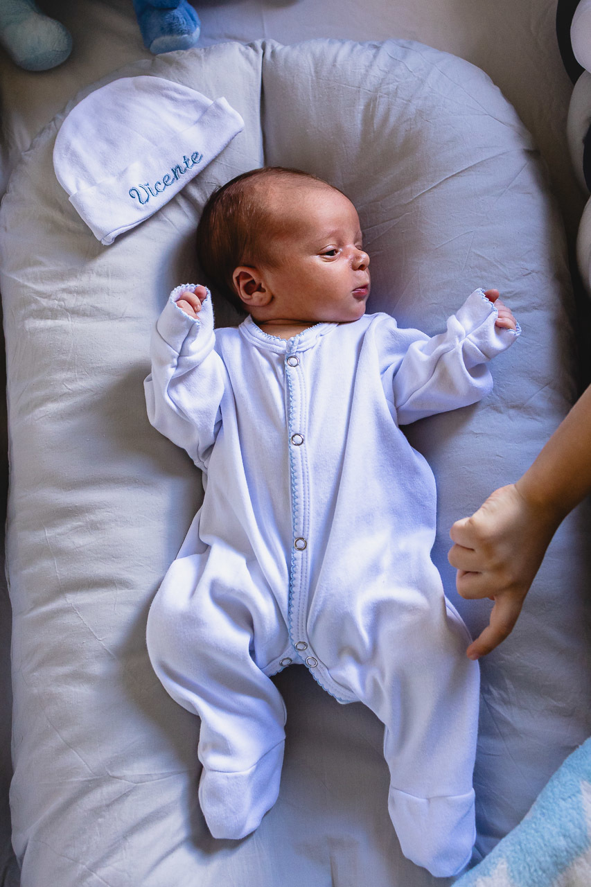 natural newborn, fotografo newborn, newborn, abraço na alma, alan smyth fotografo são mateus es, ensaio nerborn, ensaio em casa, ensaio intimista, fotografia afetiva, fotografia de familia, fotografia de familia guriri, fotografia de recem nascido, bebê