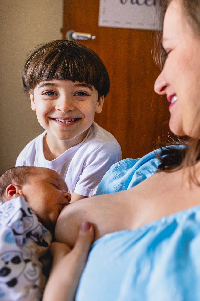 natural newborn, fotografo newborn, newborn, abraço na alma, alan smyth fotografo são mateus es, ensaio nerborn, ensaio em casa, ensaio intimista, fotografia afetiva, fotografia de familia, fotografia de familia guriri, fotografia de recem nascido, bebê