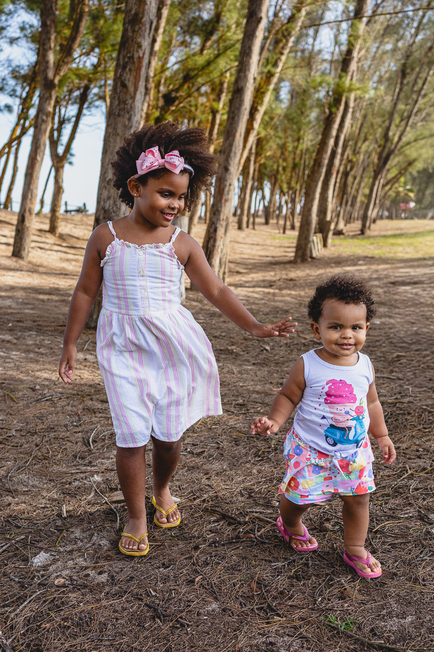 acompanhamento de bebê, abraço na alma, alan smyth fotografo são mateus es, ensaio de bebê, ensaio em casa, ensaio intimista, fotografia afetiva, fotografia de familia,  fotografia de familia sao mateus es, pais de menina, jornada de bebê, ensaio de 1 ano
