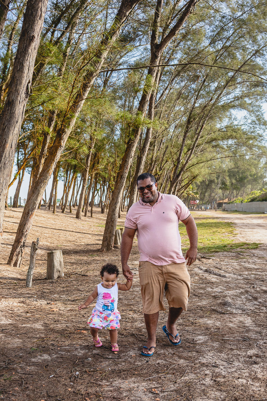 acompanhamento de bebê, abraço na alma, alan smyth fotografo são mateus es, ensaio de bebê, ensaio em casa, ensaio intimista, fotografia afetiva, fotografia de familia,  fotografia de familia sao mateus es, pais de menina, jornada de bebê, ensaio de 1 ano