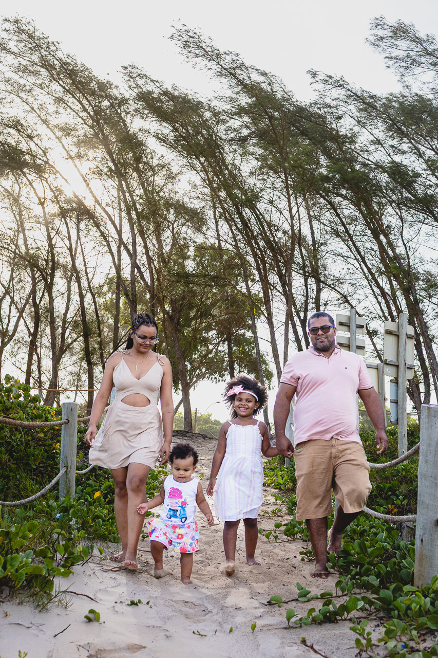 acompanhamento de bebê, abraço na alma, alan smyth fotografo são mateus es, ensaio de bebê, ensaio em casa, ensaio intimista, fotografia afetiva, fotografia de familia,  fotografia de familia sao mateus es, pais de menina, jornada de bebê, ensaio de 1 ano