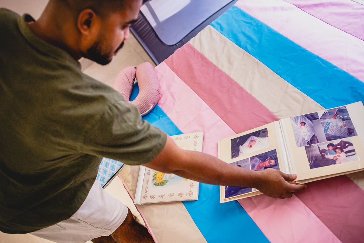 natural newborn, fotografo newborn, newborn, abraço na alma, alan smyth fotografo são mateus es, ensaio nerborn, ensaio em casa, ensaio intimista, fotografia afetiva, fotografia de familia, fotografia de recem nascido, fotografia de familia sao mateus es