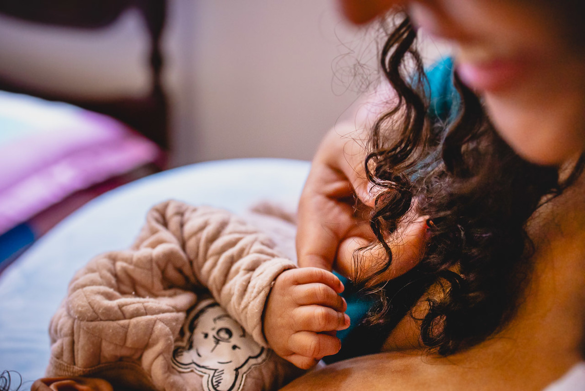 natural newborn, fotografo newborn, newborn, abraço na alma, alan smyth fotografo são mateus es, ensaio nerborn, ensaio em casa, ensaio intimista, fotografia afetiva, fotografia de familia, fotografia de recem nascido, fotografia de familia sao mateus es