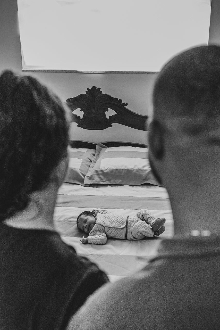 natural newborn, fotografo newborn, newborn, abraço na alma, alan smyth fotografo são mateus es, ensaio nerborn, ensaio em casa, ensaio intimista, fotografia afetiva, fotografia de familia, fotografia de recem nascido, fotografia de familia sao mateus es